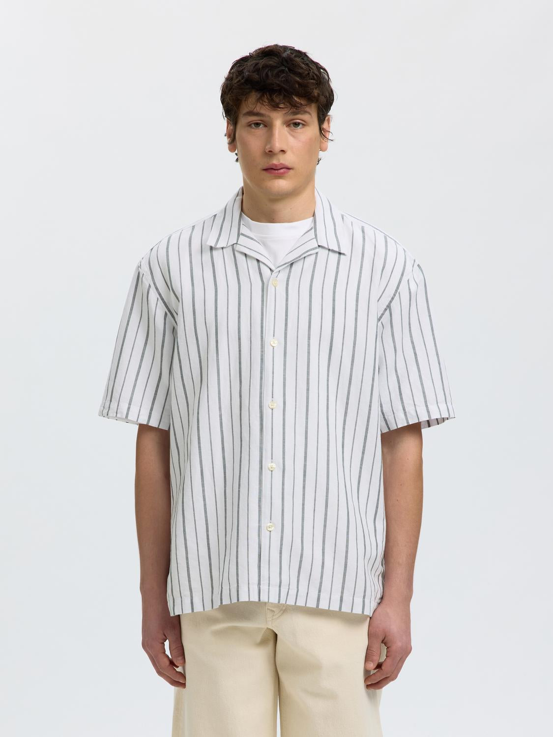 model_shot-front